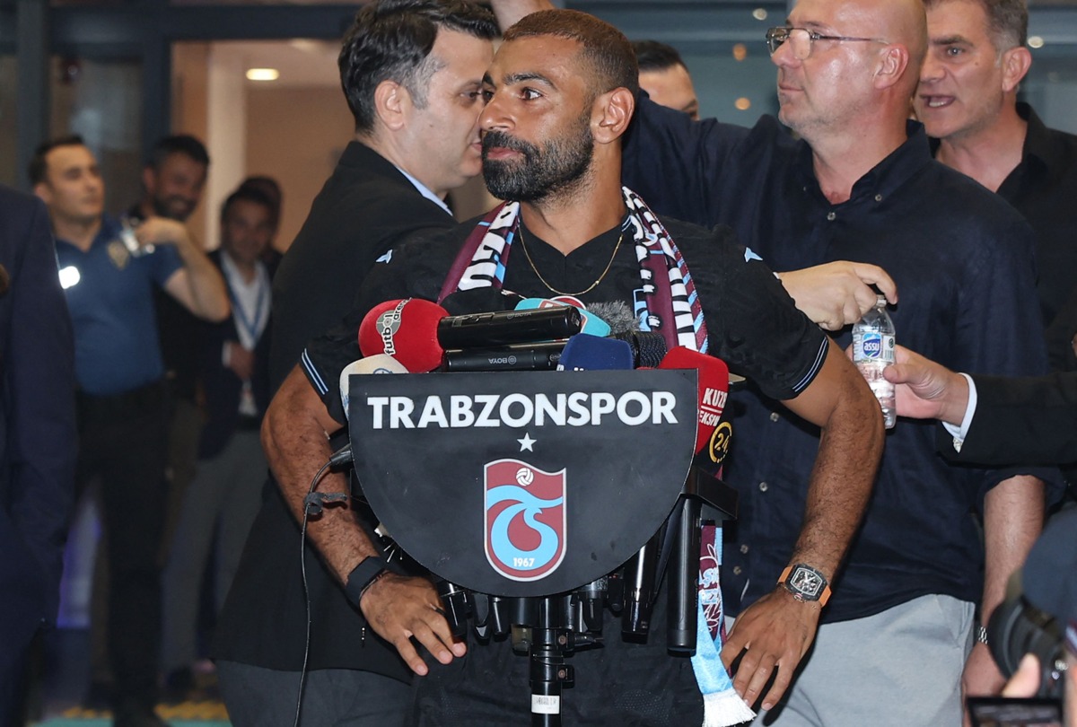 Egyptian forward Mohamed Salah arrives at arrives at Trabzon Airport to complete his transfer to Turkish football club Trabzonspor in Trabzon on August 5, 2026. (Photo by Nurgul GUNAYDIN / AFP)