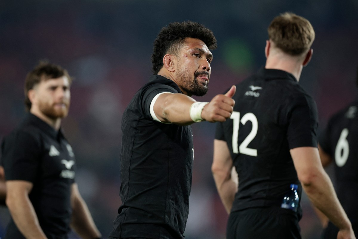 New Zealand's number eight Ardie Savea reacts after his team's victory during the Rugby's Greatest Rivalry international rugby union match between South Africa and New Zealand at Ellis Park Stadium in Johannesburg, on August 22, 2026. (Photo by PHILL MAGAKOE / AFP)