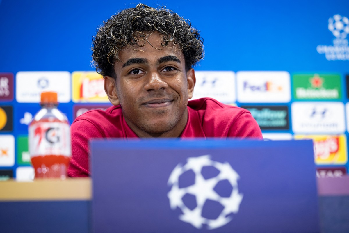Barcelona's forward Lamine Yamal holds a press conference after a training session at the Joan Gamper training ground in Sant Joan Despi, near Barcelona, on September 8, 2026 on the eve of the UEFA Champions League first round day 1 football match against Feyenoord. (Photo by Josep LAGO / AFP)
