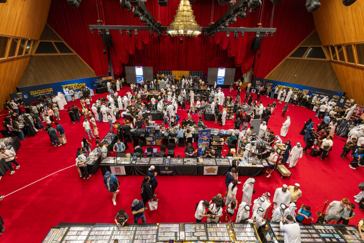 Vendors and enthusiasts during the event yesterday. 
