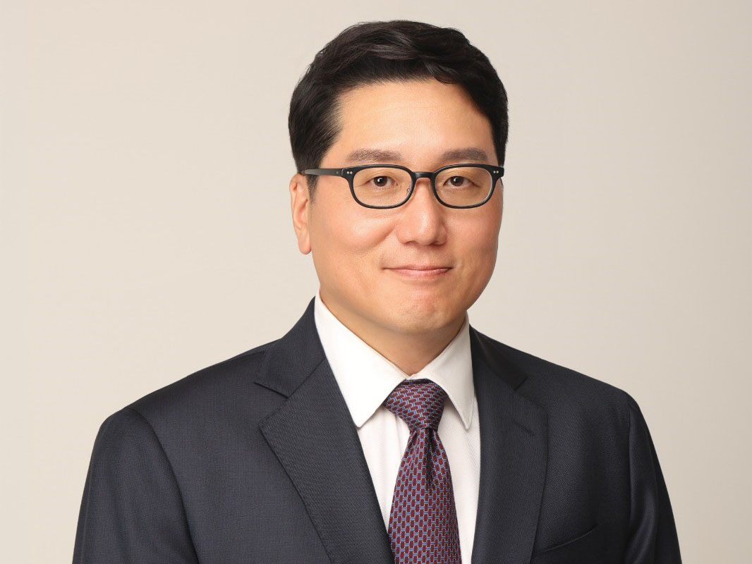 Ambassador of the Republic of Korea to Qatar H E Hong Jeepio