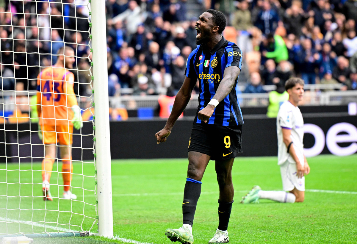 Inter Milan's French forward #09 Marcus Thuram reacts during the Italian Serie A football match between Inter Milan and Fiorentina at San Siro stadium in Milan, northern Italy, on October 25, 2026. (Photo by Stefano Rellandini / AFP)